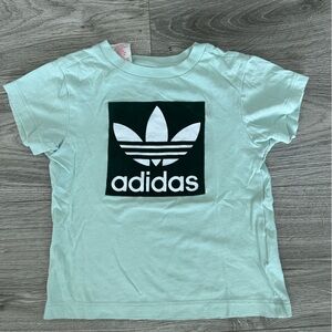 Adidas T shirt size 4-5 years old